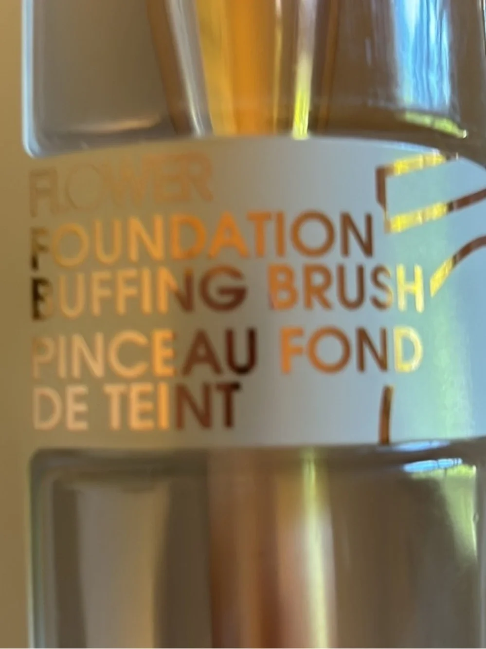 Foundation Buffing Brush - Gold & White